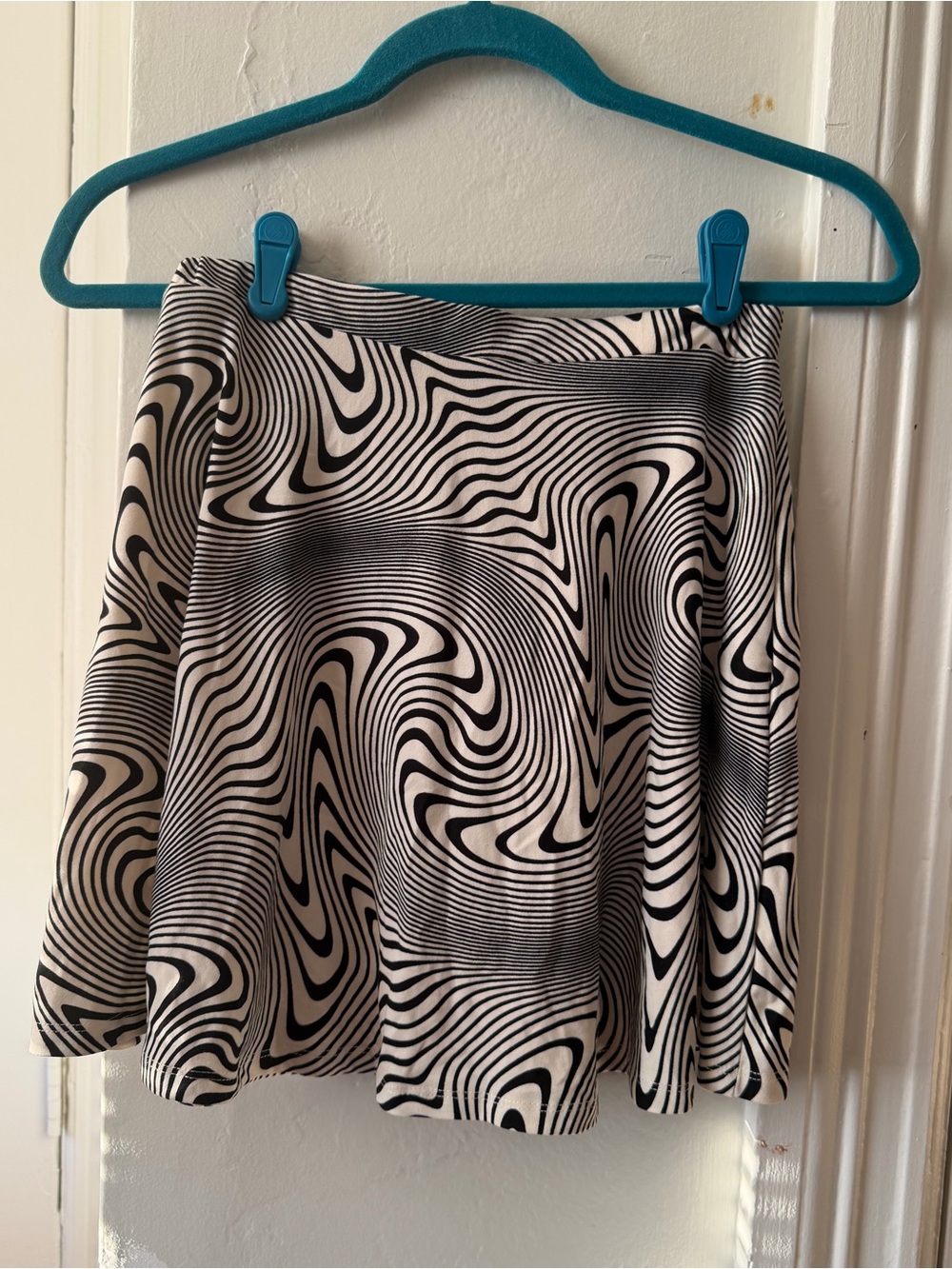 BNWOT DOLLS KILL Le Lis Black & White Swirl Skater Skirt